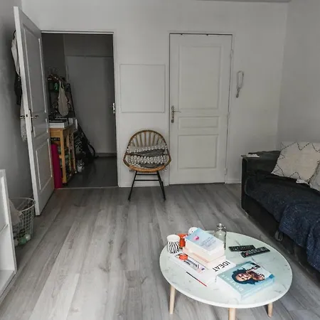 Hostnfly - Charming Studio Near Buttes-chaumont Appartement Paris