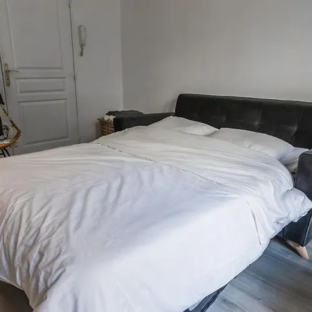 Апартаменты Hostnfly - Charming Studio Near Buttes-chaumont