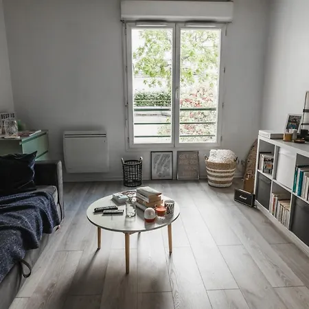 Hostnfly - Charming Studio Near Buttes-chaumont Апартаменты *